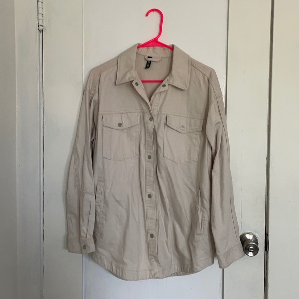 Women’s beige Shacket size Small H&M